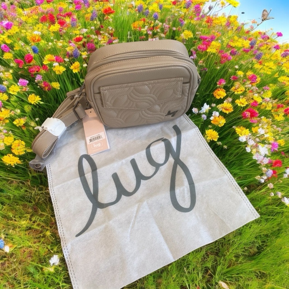NWT Lug Swing VL Crossbody Bag in Sand